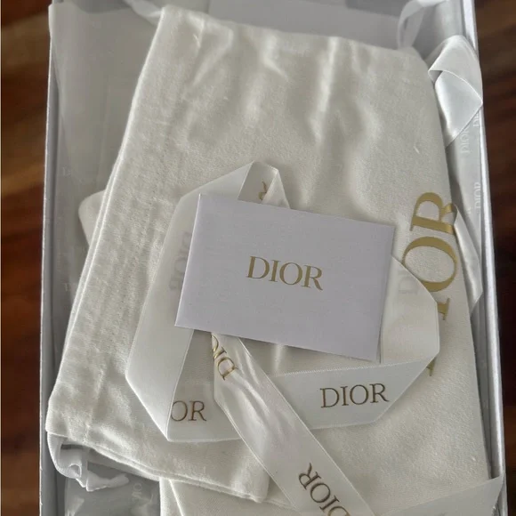 Dior Women's Elegant White Slingback Heels - Picture 10 of 14